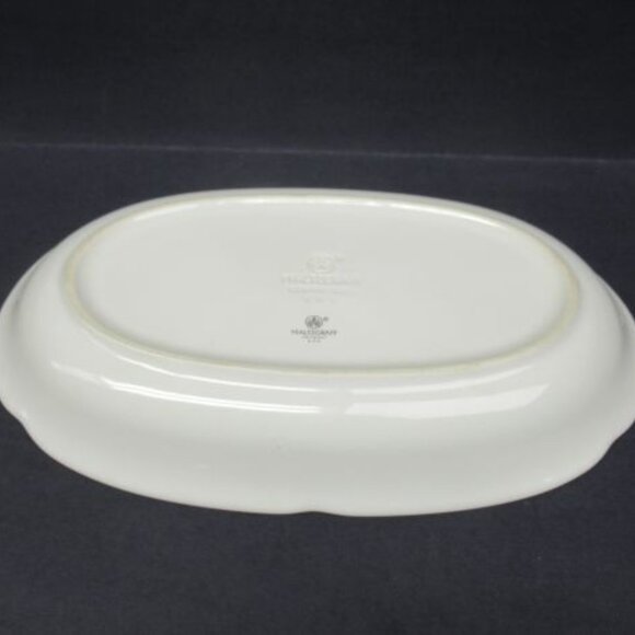 Pfaltzgraff China WINTERBERRY WINTER BERRY 12 Inch Oval Bread or Serving Tray - Picture 4 of 5